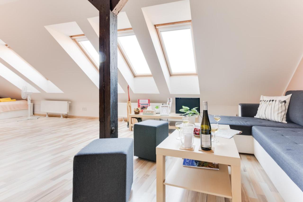 Jane'S Attic Apartment Prague Ngoại thất bức ảnh